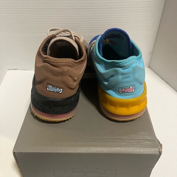 Size 7 Men’s Nike LeBron 18 Low x Space Jam Wile E. x Roadrunner 2021 - Picture 3 of 5